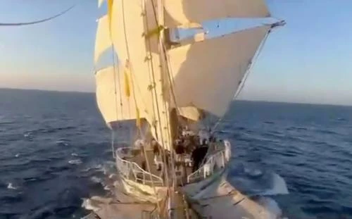 Tras accidente, regresa a NY el buque escuela Cuauhtémoc    