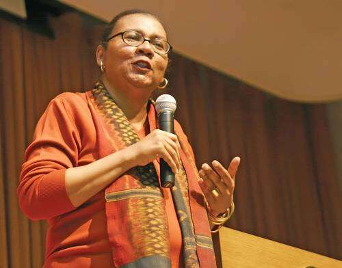 La veracruzana Jumko Ogata tradujo obra emblemática de la escritora bell hooks   