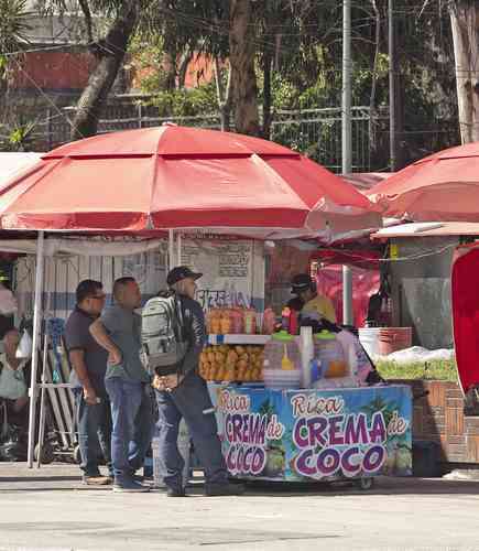 Temperaturas extremas reducen las horas de trabajo en el sector informal   