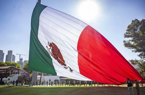 Homenaje en Campo Marte a militares caídos    