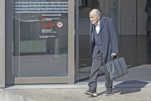 Concluye juicio de apelación de Michel Platini y Joseph Blatter   