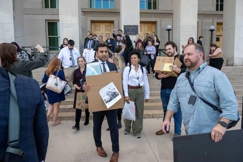 Reporteros abandonan el pentágono ante nuevas reglas restrictivas   