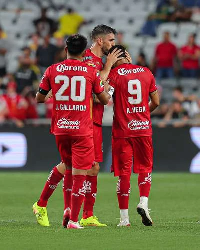 El Toluca impone su ley de campeón;  derrota al Columbus   