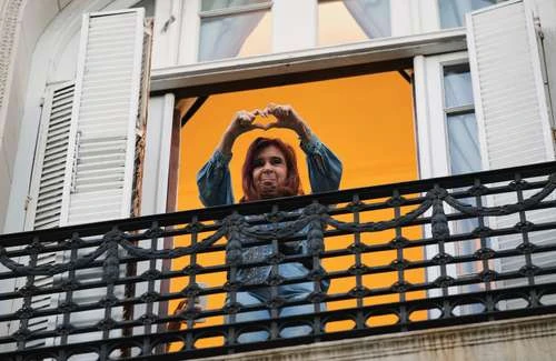 Condenan a la pareja que intentó asesinar a la ex presidenta argentina   
