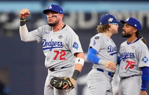 Armada japonesa de los  Dodgers fuerza el séptimo    