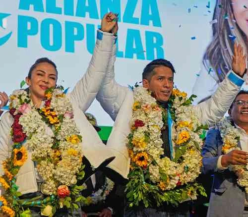 Frenan la participación de un candidato de izquierda en contienda presidencial de Bolivia   