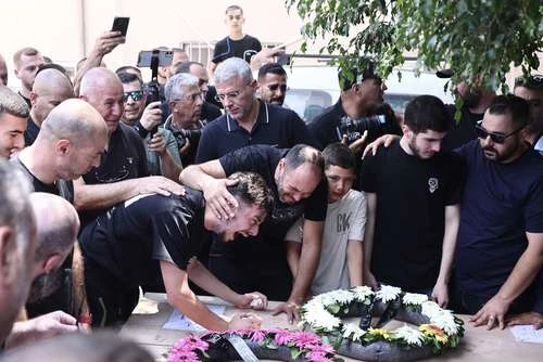 EU acerca portaviones en el sexto día de guerra Irán-Israel   