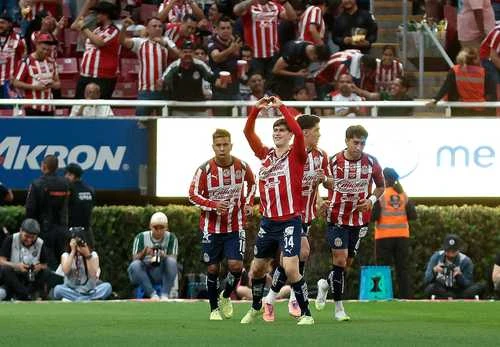 Con 2-0 a Monterrey, Cruz Azul amarra liguilla   