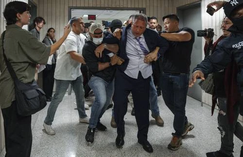 Ni candidato demócrata a alcalde de NY se salva del ICE   