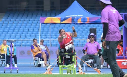 Gloria Zarza repite oro en Mundial de Paratletismo   