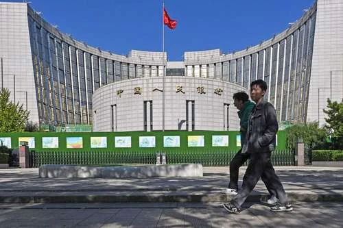 China reduce tasas a mínimos históricos   