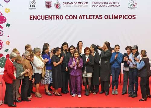 Reconocen a medallistas y deportistas olímpicos   