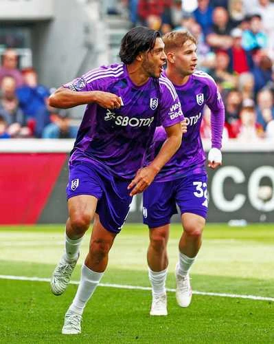 Raúl Jiménez llega  a 12 goles en la Liga Premier de Inglaterra   