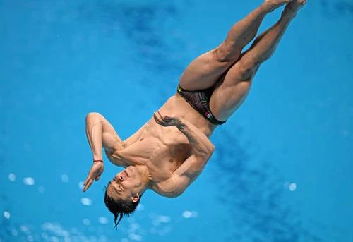 Osmar Olvera suma otra presea de plata en Mundial de Singapur   