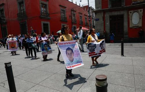 Julio Hernández López: Astillero   