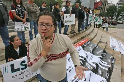 Sufren discapacidad auditiva 2.3 millones de personas en el país   