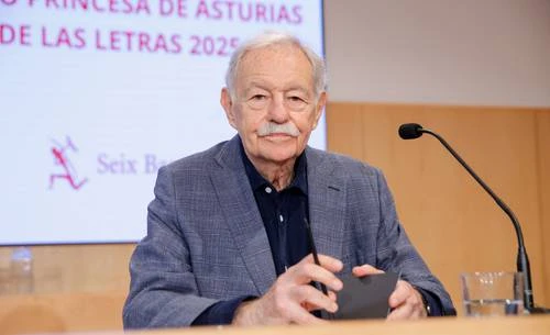 Eduardo Mendoza recibe el premio Princesa de Asturias de las Letras   
