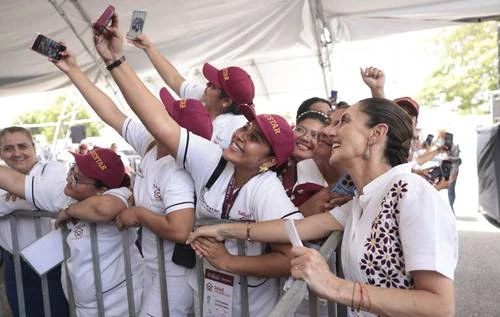 Destinarán 3 mil mdp en salud para Oaxaca y 2 mil mdp a Tabasco   