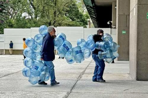 Ahí va el agua   