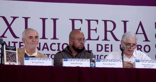 En la feria del libro del IPN, Semo llamó a “revolucionar las mentes y las conciencias”   