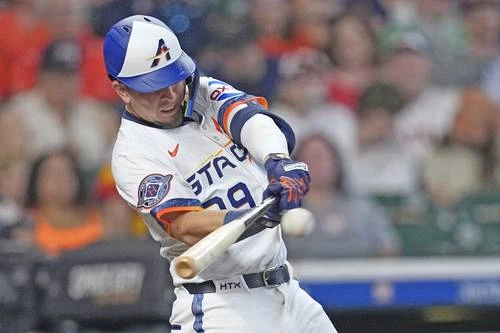 Ramón Urías conecta décimo jonrón de la temporada en victoria de Astros   