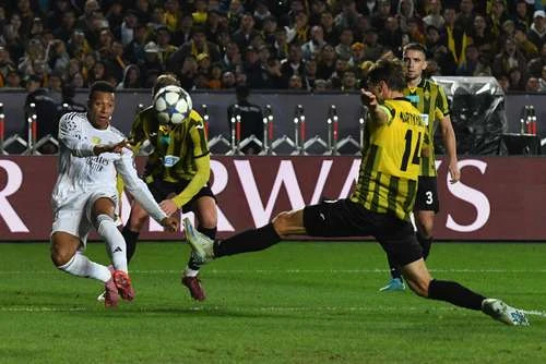 Mbappé, con triplete, guía goleada del Real Madrid   