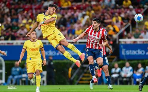 Chivas pega primero; derrota 1-0 al América en la Concachampions    