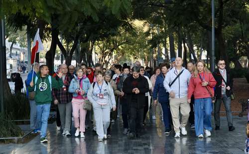 Turistas extranjeros generan derrama de 30 mil 246 mdd   