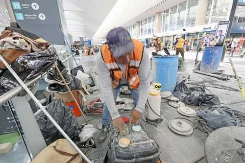 Se alista el AICM para recibir a miles de asistentes al Mundial de Futbol   