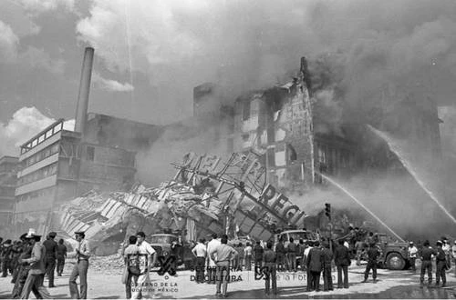 Muestra fotográfica refleja la tragedia y el despertar social tras el sismo del 85   