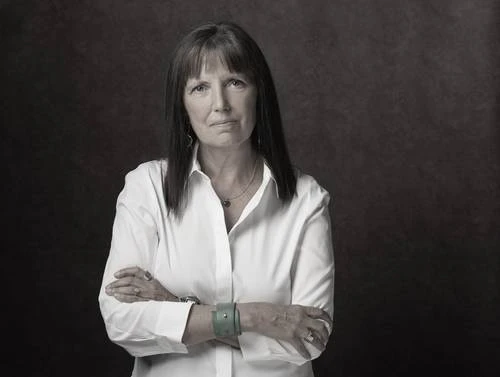 Claudia Piñeiro confronta tres versiones sobre el mismo objeto en La muerte ajena   