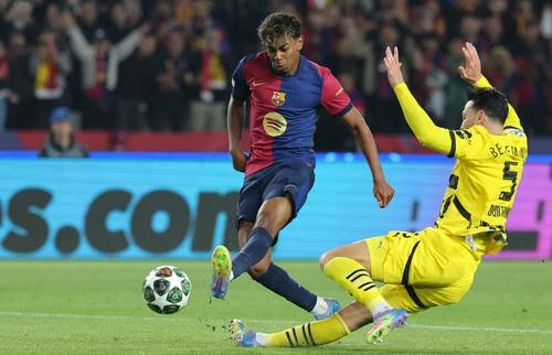 Barcelona golea al Dortmund y el PSG domina al Aston Villa   