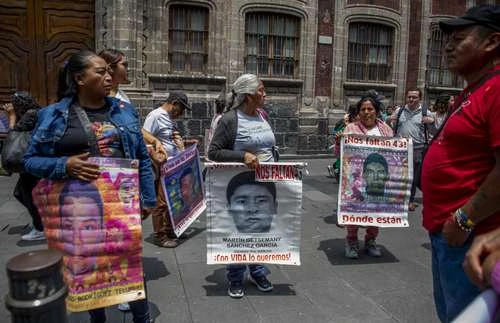 Buscan nuevos expertos para el caso Ayotzinapa    
