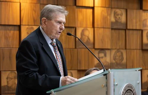 Gana Patrick Johansson el Alfonso Reyes 2025   