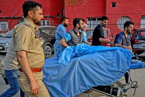 Disparan a turistas en la región india de Cachemira; reportan 26 muertos   