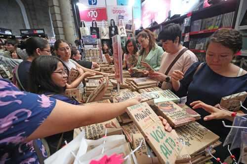 El libro Gestación, devenir y resistencia recorre el trasiego cultural de siglos de los mayas   