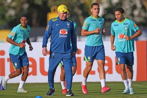 Carlo Ancelotti prepara su debut con Brasil en las eliminatorias   