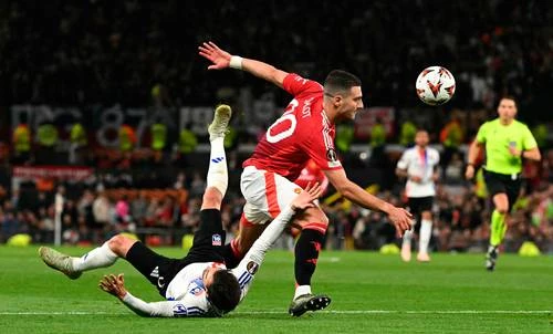 ManU protagoniza remontada de locura en la Liga de Europa   