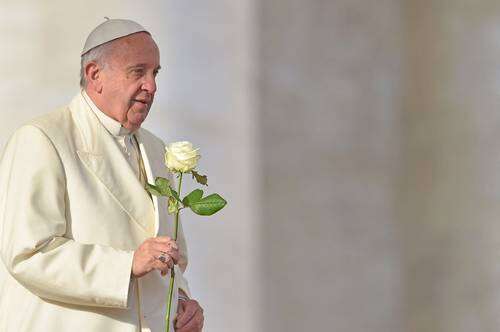 El Papa, en “estado crítico”: médico   