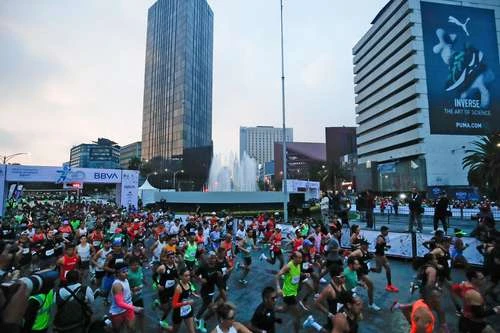 Martín Magengo y Marion Kibor conquistan el Medio Maratón de la CDMX   