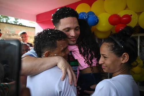 Por canje con Estados Unidos, Venezuela libera a ex militar implicado en triple asesinato    