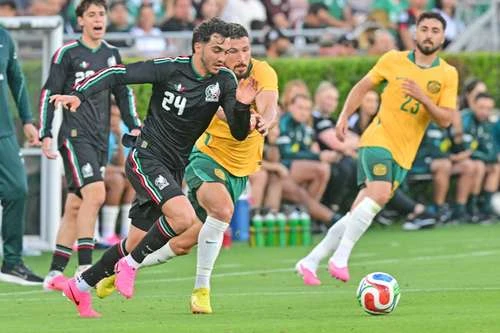 Johan Vázquez saca  la victoria para el  Tri ante Australia   