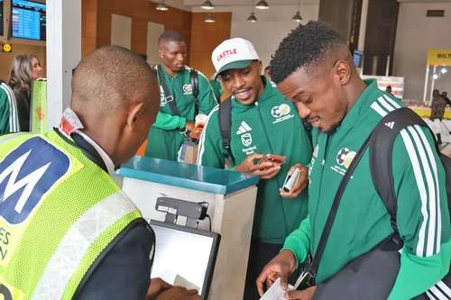 Sudáfrica, el primer rival del Tricolor, llega hoy al país   