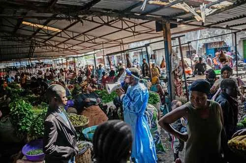 Llega el titular de la OMS  a Congo para encabezar el combate al virus del ébola   