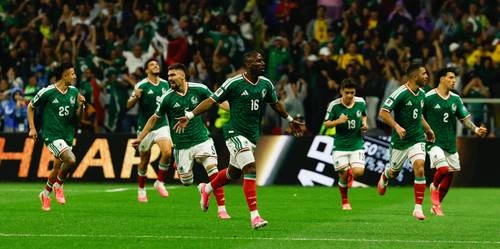 Sublime... México mantiene el paso perfecto en el Azteca   