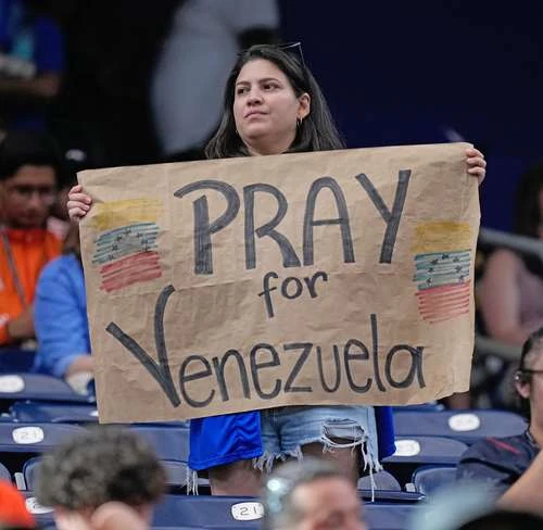 Minuto de silencio por Venezuela   