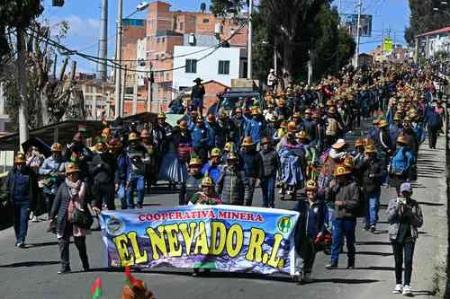 Asegura gobierno de Bolivia que dirigentes de los bloqueos reciben financiamiento del narcotráfico   