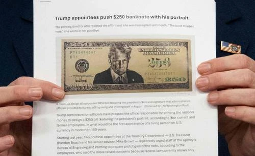 Trump vuelve a demandar a WSJ por 10 mil mdd   