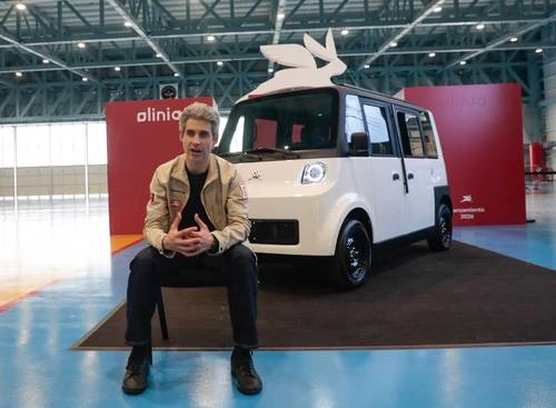 “El vehículo eléctrico Olinia sustituirá a los mototaxis”   