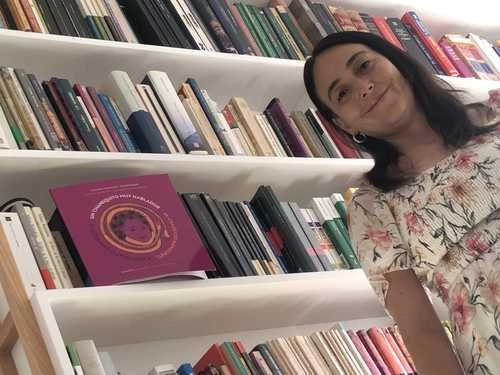 En su obra, Ximena Sánchez configura un diálogo poético a partir de la maternidad   